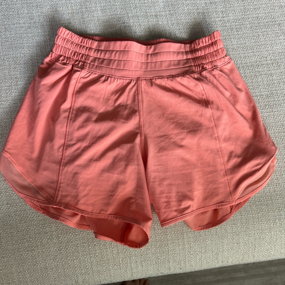 Lululemon Hotty Hot Mid Rise Shorts. Size 4!